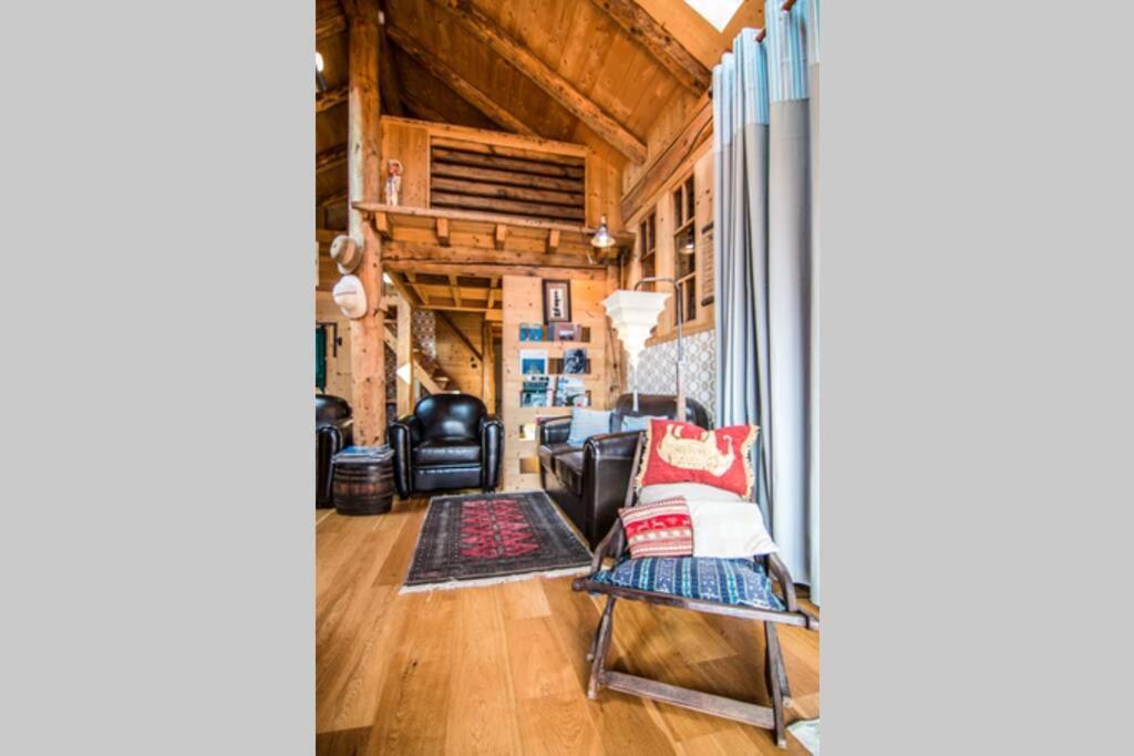 Beautiful, Atypical Loft In The Aravis Les Clefs